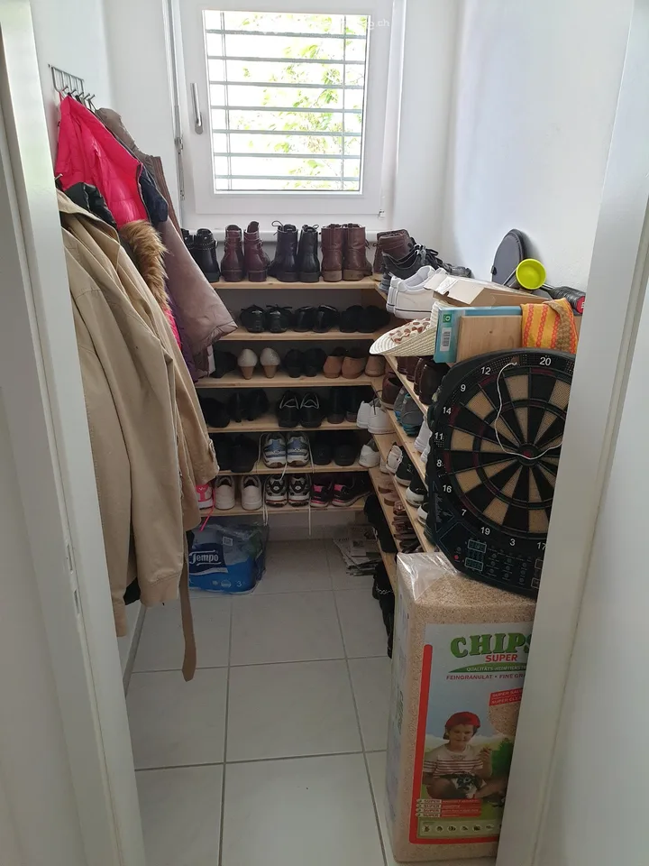 Charmante 4.5-Zi-Wohnung mit viel Platz, 2xBalkonen, Hobbyraum und Garage in Fehraltorf – Foto 8 von 11