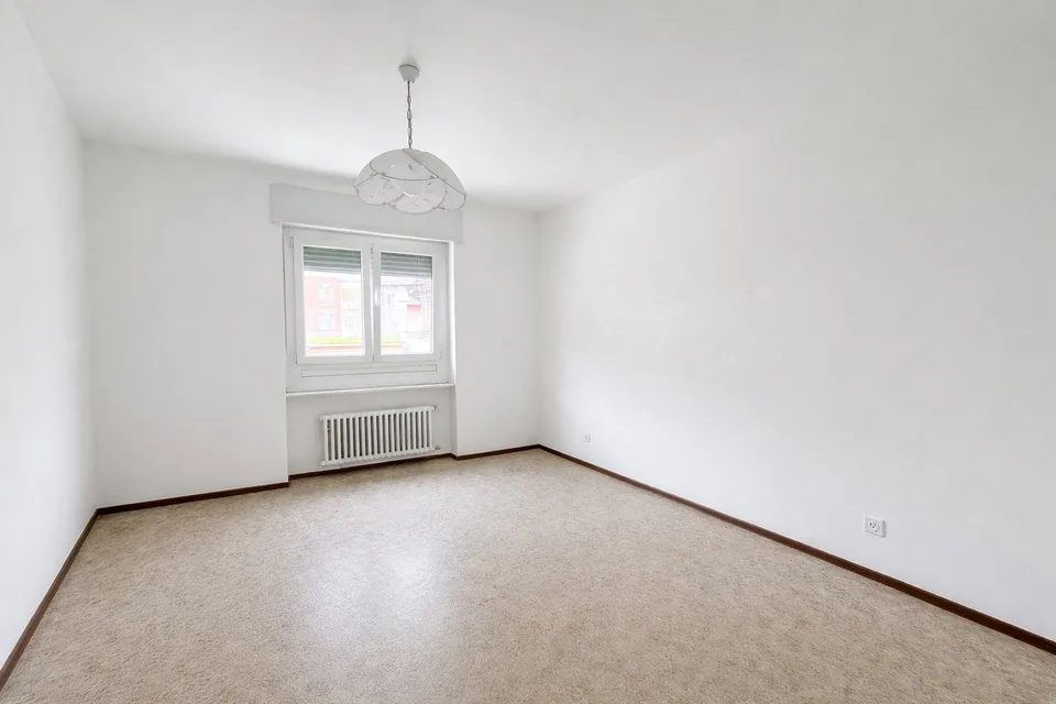 Wohnung mit 4 Zimmern in historischem Gebäude in Vacallo mit GARTEN (auch als Einnahmequelle)