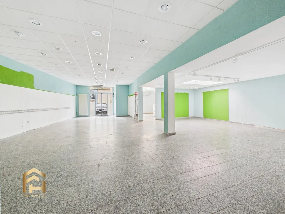 Ubicazione commerciale attraente in posizione di vertice sulla Bahnhofstrasse a Visp