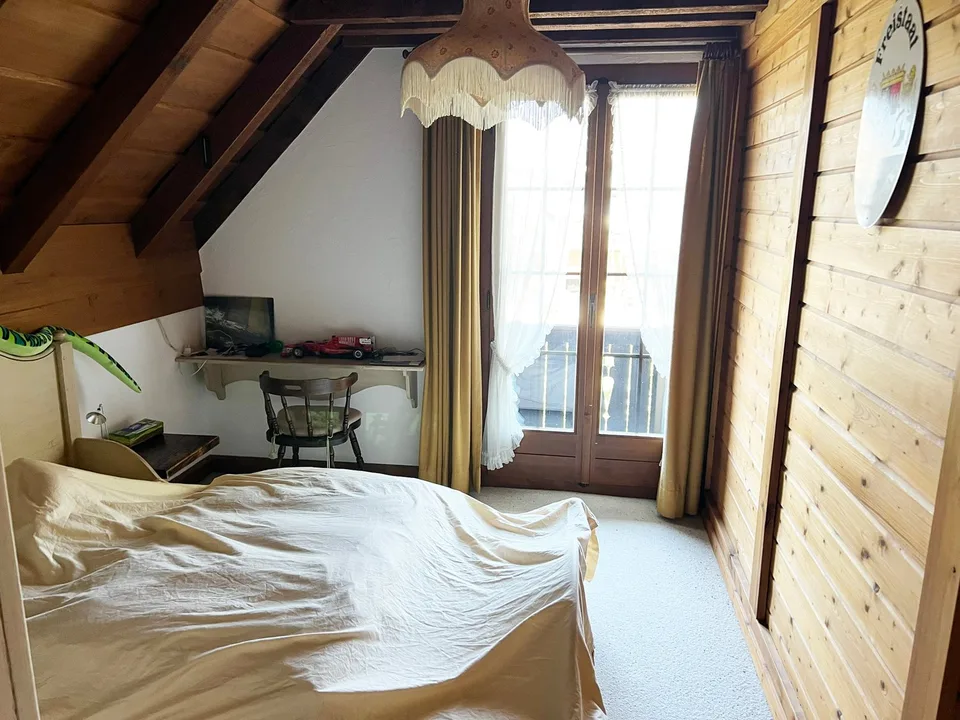 Charmante ferme de 5,5 pièces avec vue panoramique et ambiance de vie spéciale – photo 11 sur 13