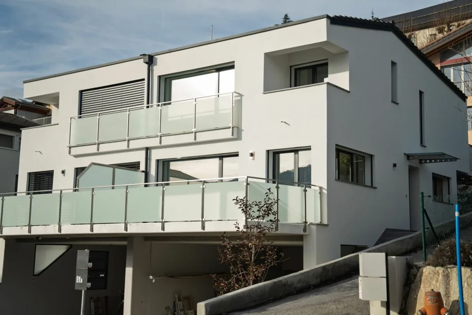 Magnifique villa contemporaine et mitoyenne !