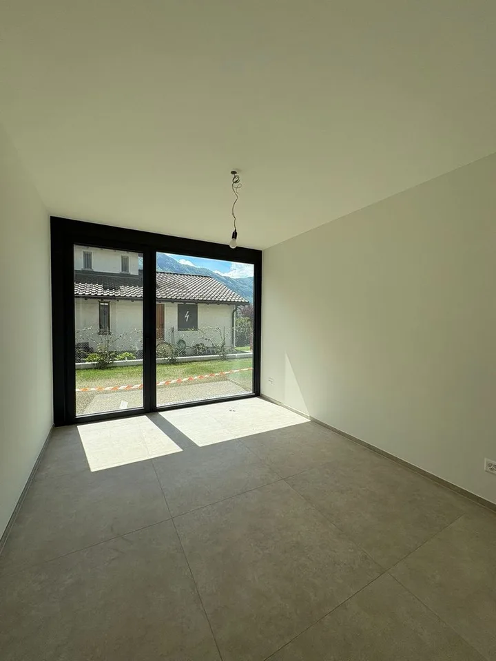 Elegantes Apartment mit 4.5 Zimmern und privatem Garten in Giubiasco – Foto 9 von 13