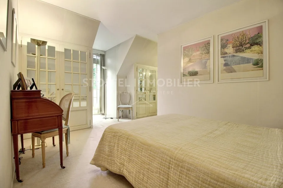 Proprietà di prestigio in una posizione tranquilla, a due passi dal centro città – foto 34 di 35