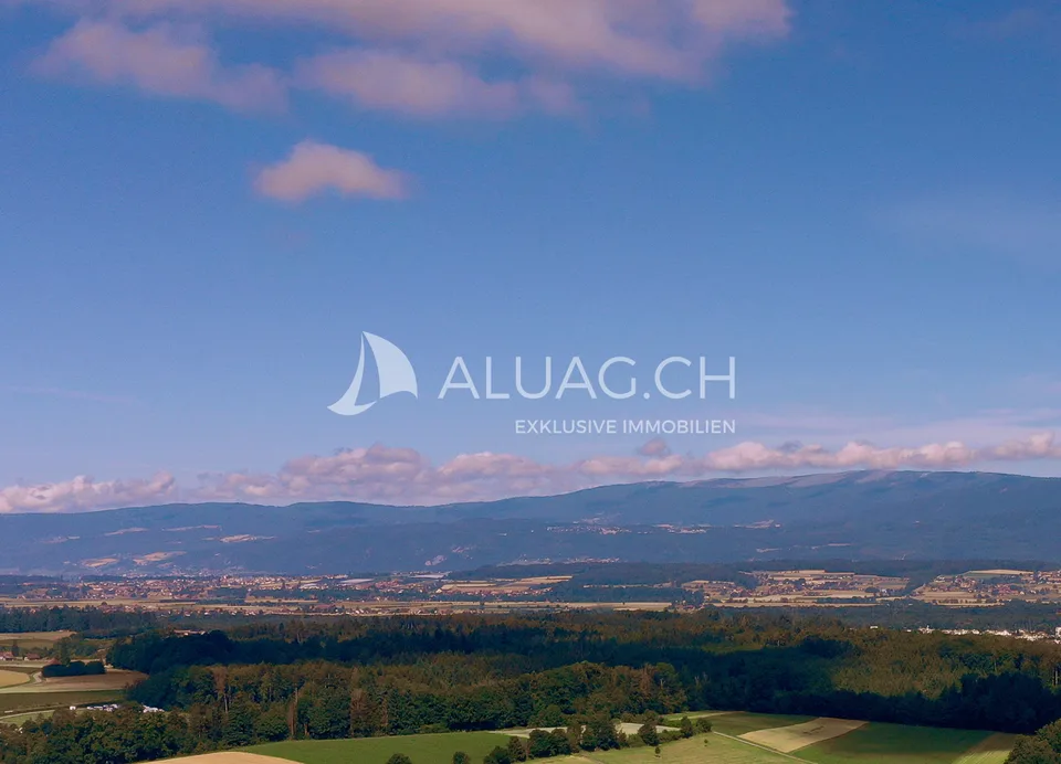 LIEGENSCHAFT MIT AUSSICHT UND POTENTIAL