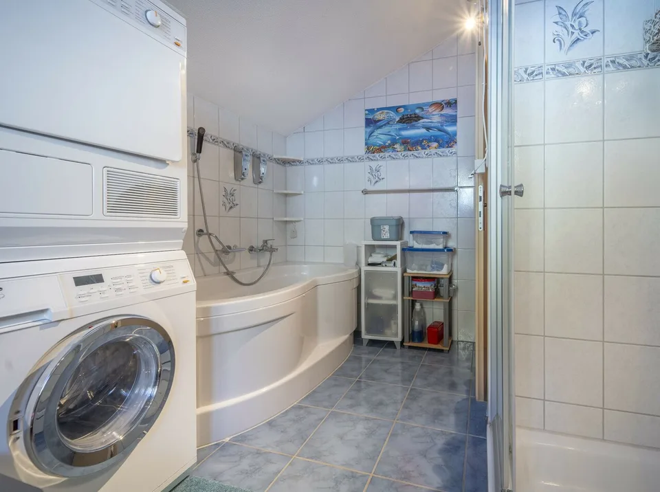 Wohnung mit Garage und Balkon - Panoramablick - Exklusiv – Foto 8 von 9