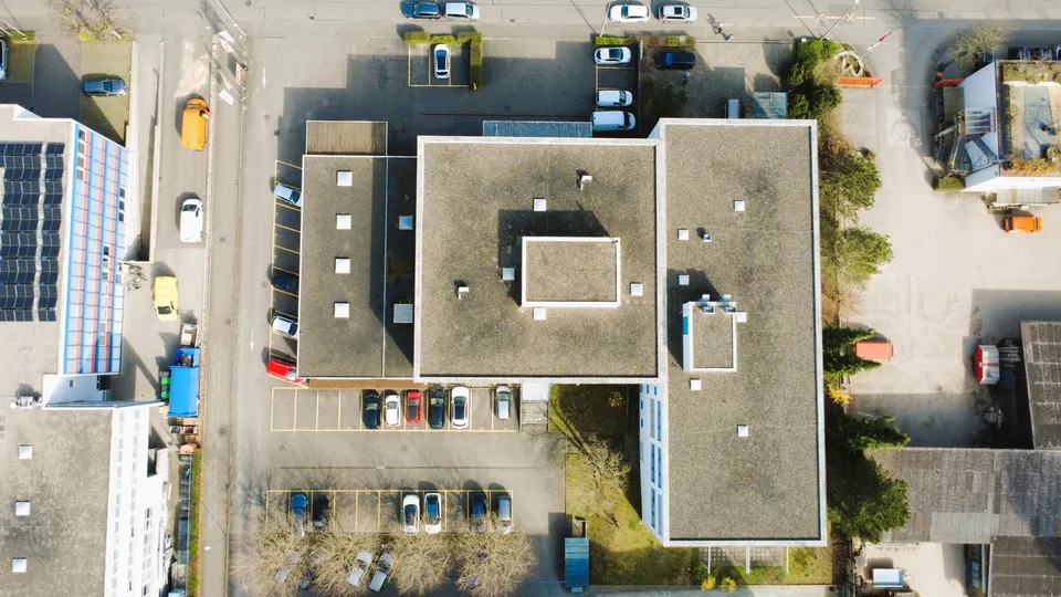 Proprietà commerciale polivalente con potenziale di sviluppo ad Allschwil