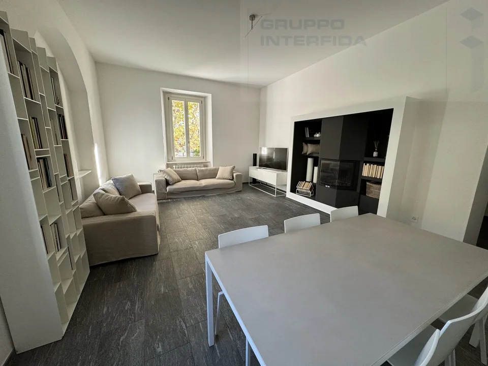 Villa mit großem Park – Foto 6 von 14