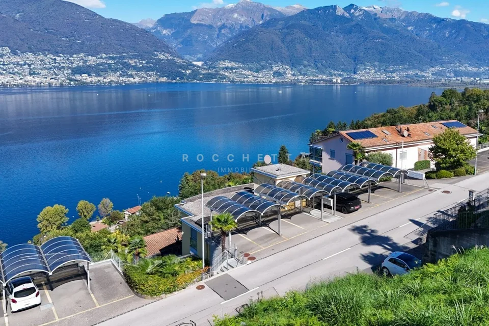 Terreno con fantastica vista sul Lago Maggiore e top privacy