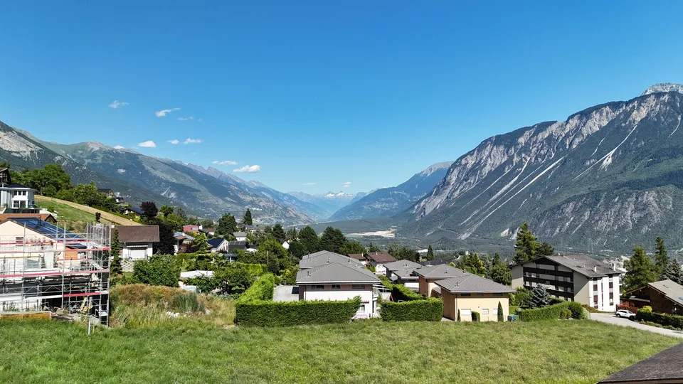 Prächtige 4.5-Zimmer-Wohnung mit Bergblick in Venthône – Foto 8 von 8