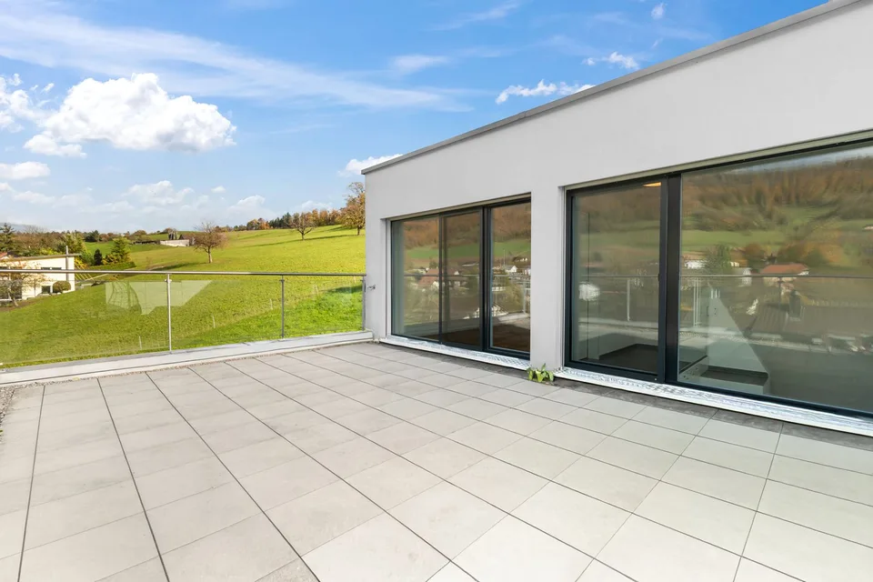 Moderne 5.5-Zimmer Doppel-Einfamilienhaushälfte mit Panoramablick in Erlinsbach