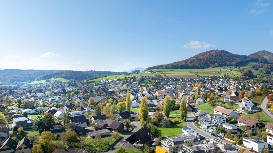 Moderne 5.5-Zimmer Doppel-Einfamilienhaushälfte mit Panoramablick in Erlinsbach