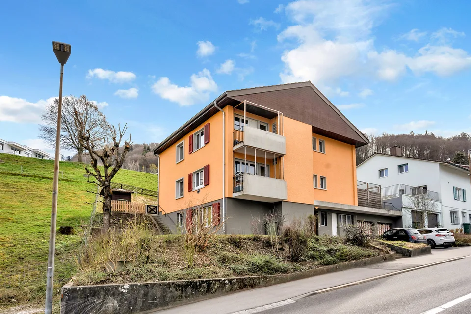 2- Familienhaus mit grossem Garten und Einliegerwohnung