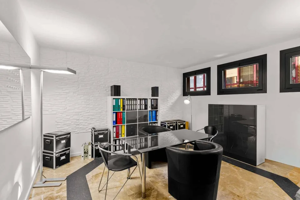 Ufficio in posizione ideale: 98 m² con posto auto incluso – foto 6 di 10