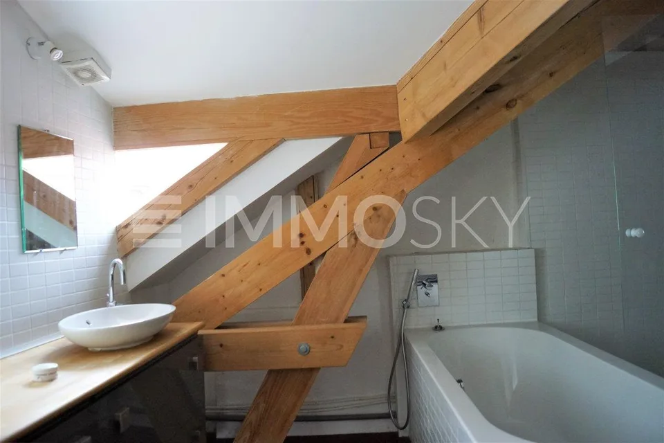 LOFT nel settore PERDTEMPS in un triplex, rinnovato con gusto