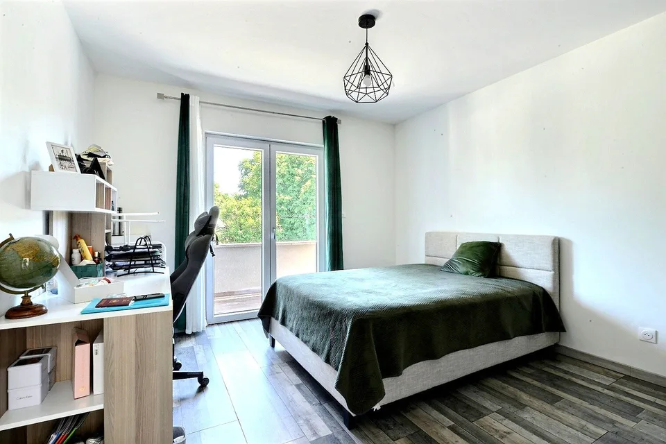 Casa moderna di 8 stanze a Kembs – Disponibile immediatamente – foto 9 di 19