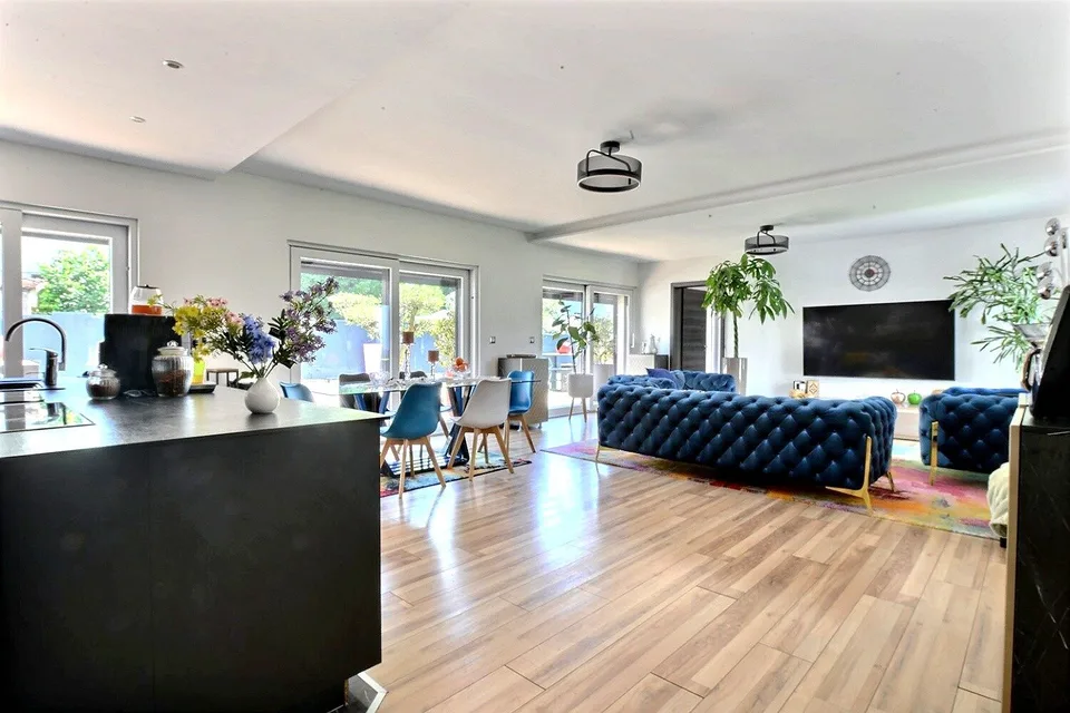 Maison moderne de 8 pièces à Kembs – Disponible immédiatement