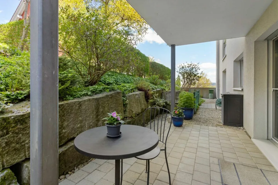 Appartamento di giardino natura-orientato di 5,5 locali