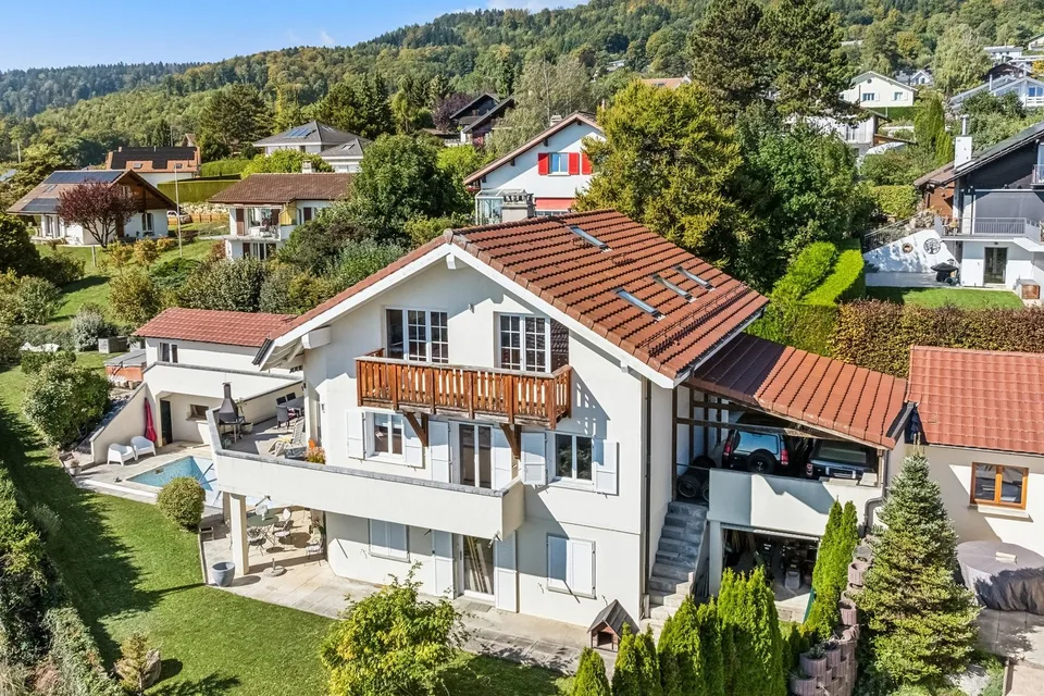 Superbe maison individuelle, piscine et vue panoramique