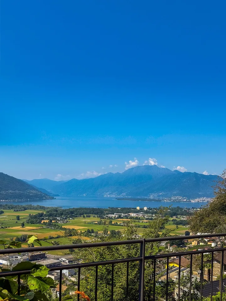 Sul Lago Maggiore, nel Ticino, Casa Vacanze con Vista Panoramica