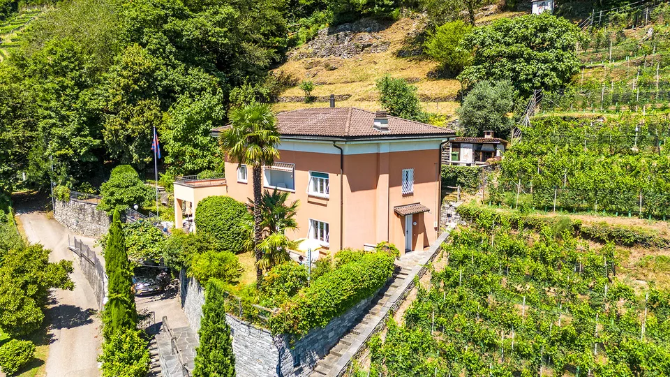 Sul Lago Maggiore, nel Ticino, Casa Vacanze con Vista Panoramica