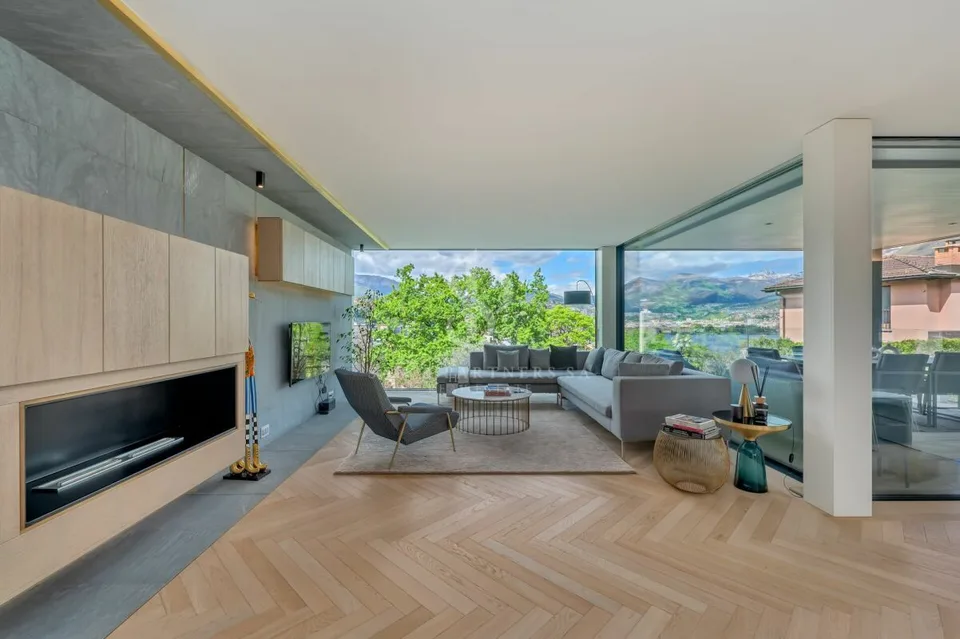 Moderno appartamento con vista lago a Paradiso