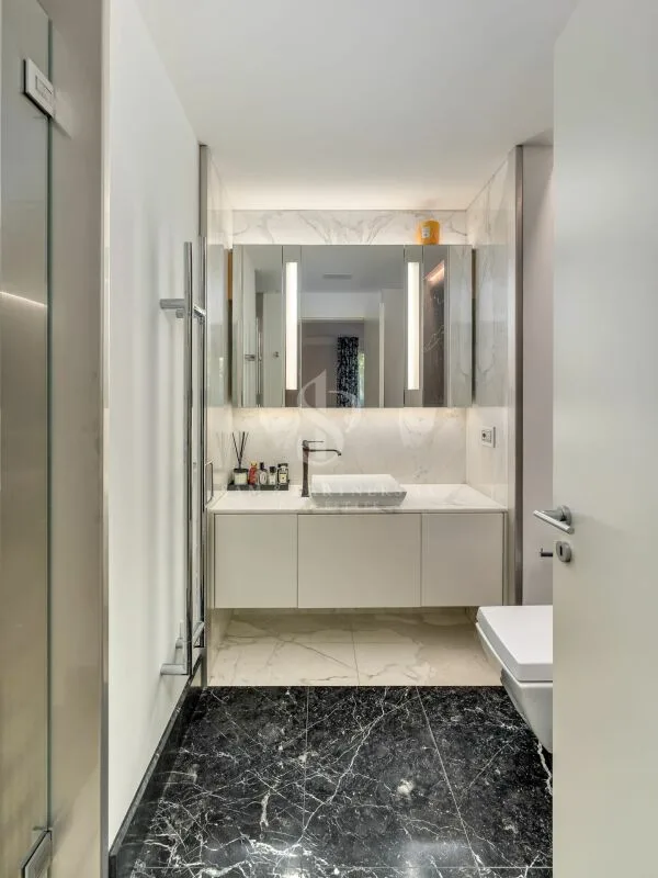 Modernes Apartment mit Seeblick in Paradiso – Foto 13 von 13