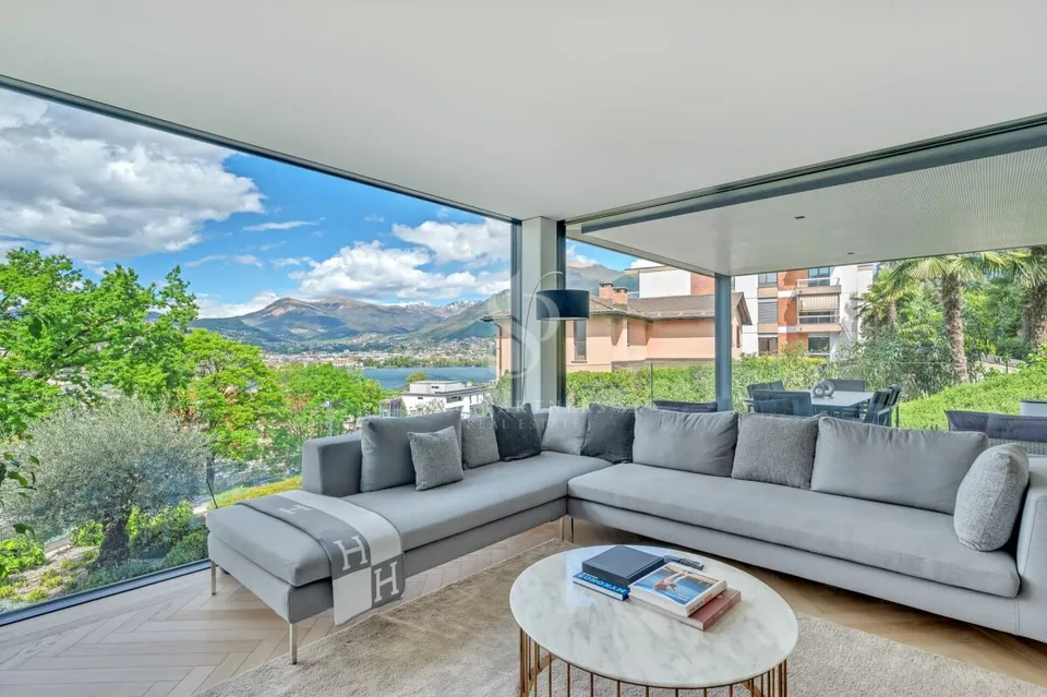 Moderno appartamento con vista lago a Paradiso