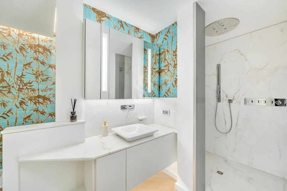 Modernes Apartment mit Seeblick in Paradiso – Foto 12 von 13