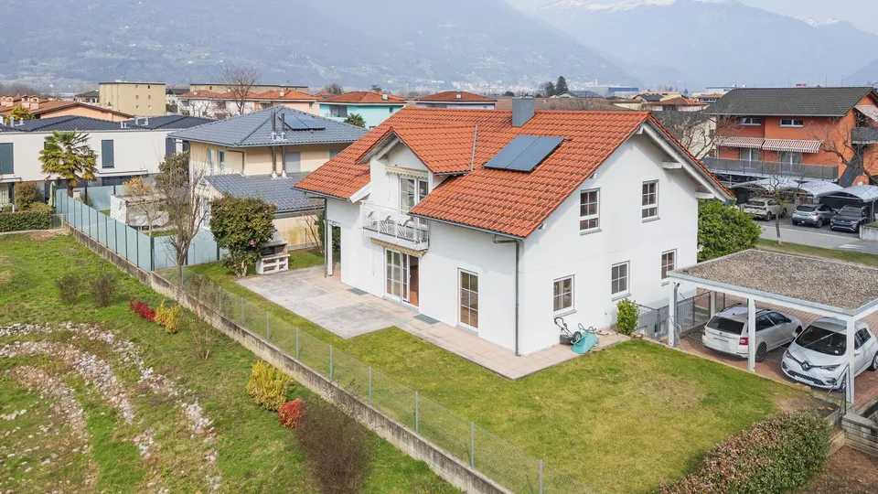 Bella casa di 6.5 locali con potenziale a Sant Antonino