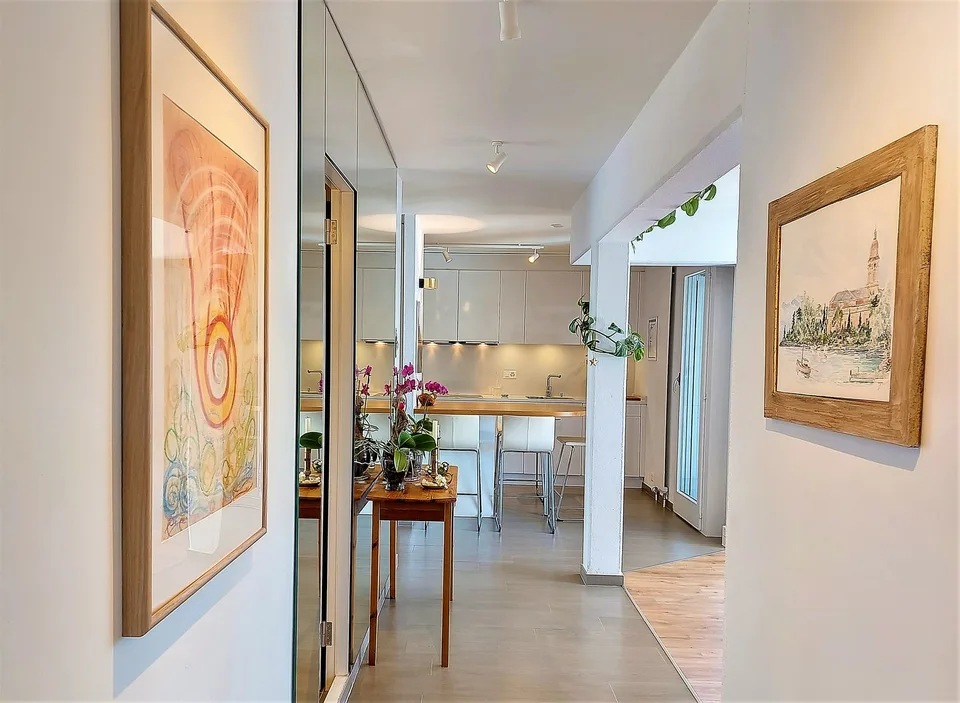 Appartamento di alta qualità in una zona tranquilla in un'area privata con alberi – St-Sulpice (VD)