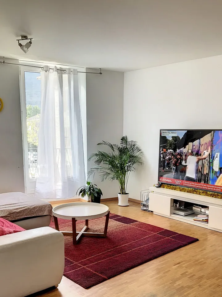 In the commune of Martigny - Residential and commercial building
