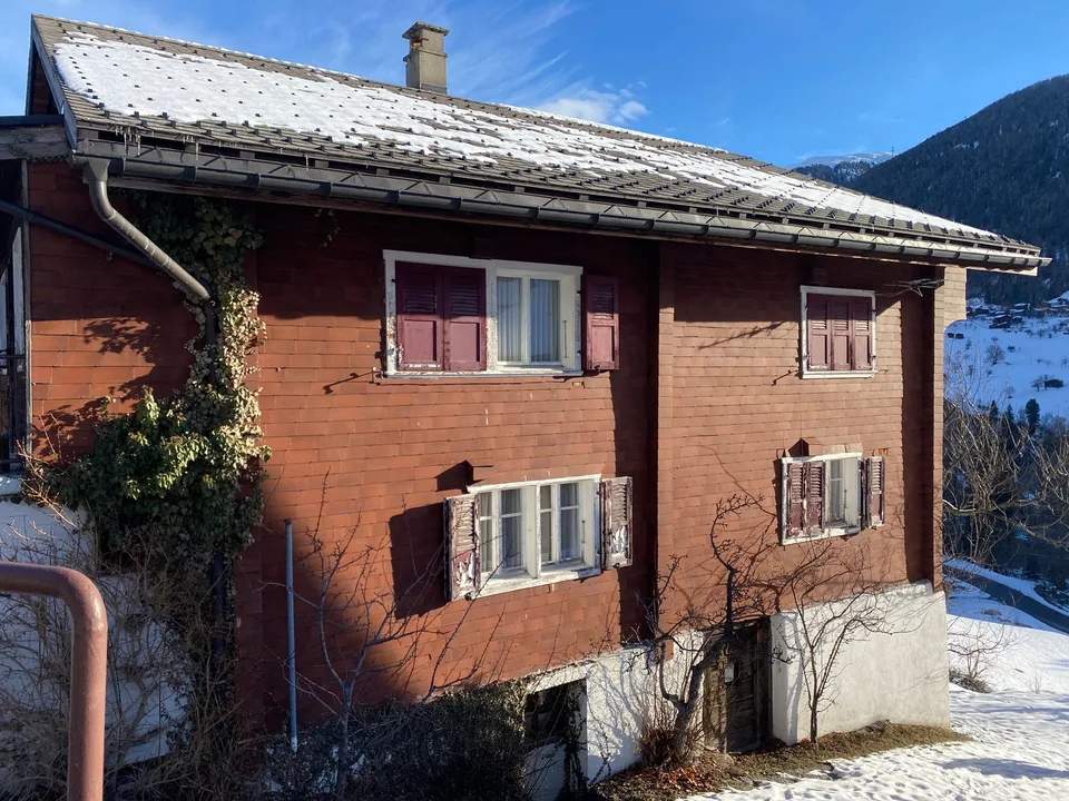 Charmante 4.5-Zimmer-Erdgeschosswohnung in historischem Gebäude in Fiesch