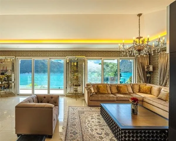 Castagnola: Penthouse de 4,5 pièces