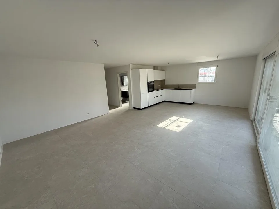 Neubau: 3.5 Zimmer in 5 Minuten von der Sarraz