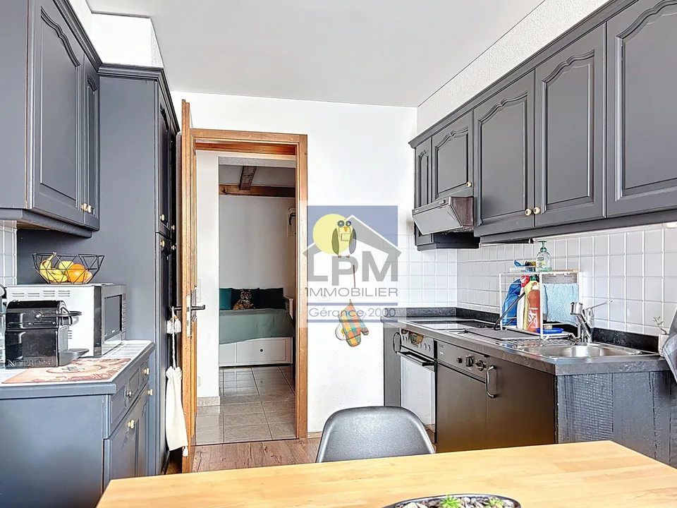 Spacieux 2.5p (59,3m2) dans un bâtiment de luxe (sauna, piscine..)