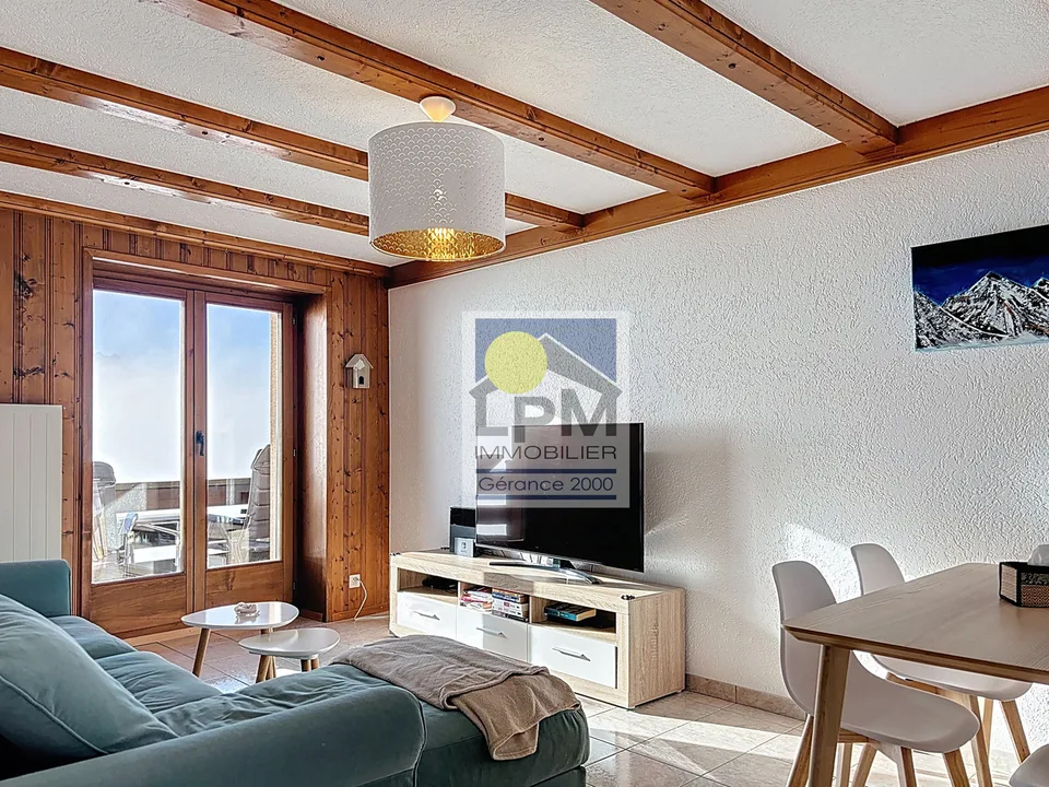 Spacieux 2.5p (59,3m2) dans un bâtiment de luxe (sauna, piscine..)