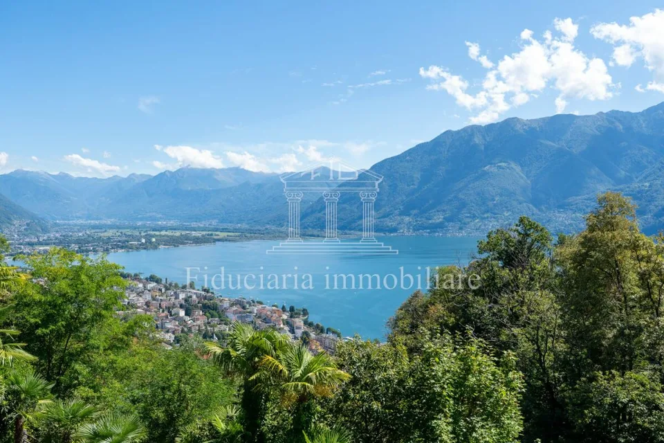 LOCARNO MONTI - Mehrfamilienhaus mit Seeblick und Garten
