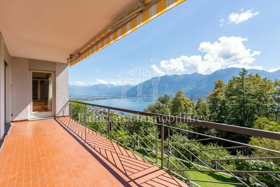 LOCARNO MONTI - Casa plurifamiliare con vista lago e giardino