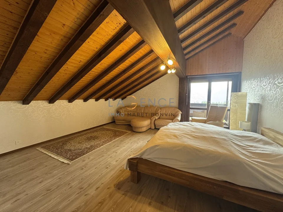 Dachgeschoss-Duplex mit 4.5 Zimmern - atemberaubender Blick – Foto 9 von 13