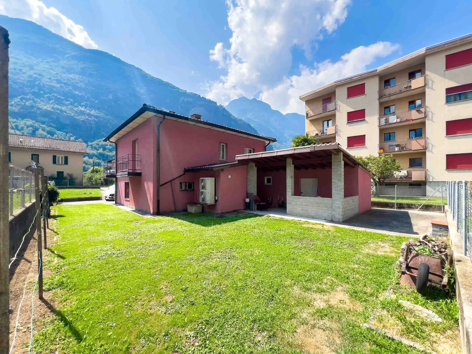 Maison de 6 pièces à Pollegio avec jardin privé