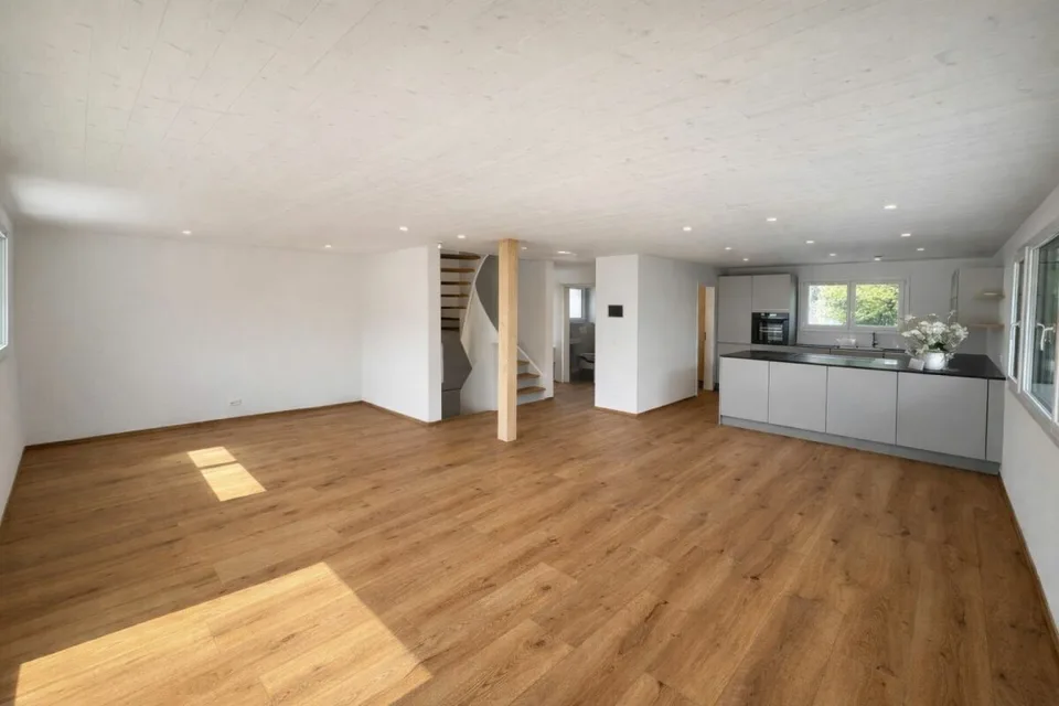 Une maison semi-détachée moderne et neuve à proximité de Bubendorf