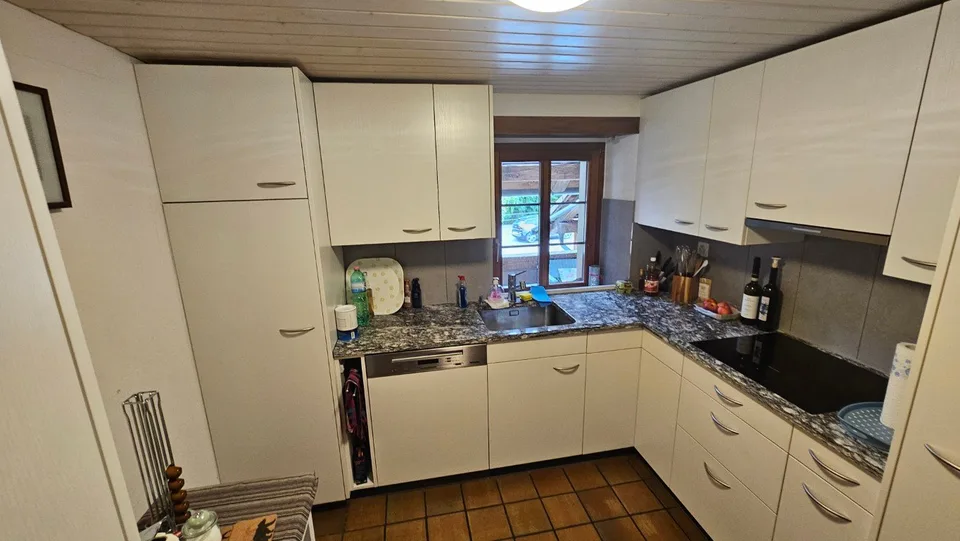 Apartment building with 3 residential units for rent – photo 12 of 15