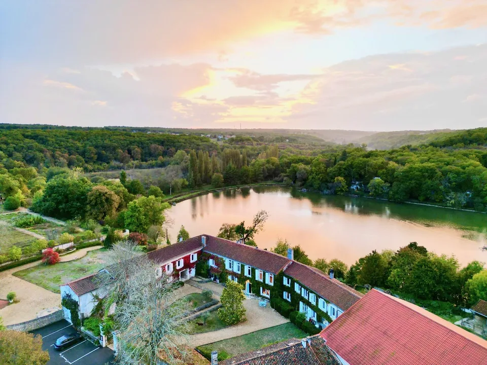 Esclusiva Tenuta di 80ha con Lago di 10ha