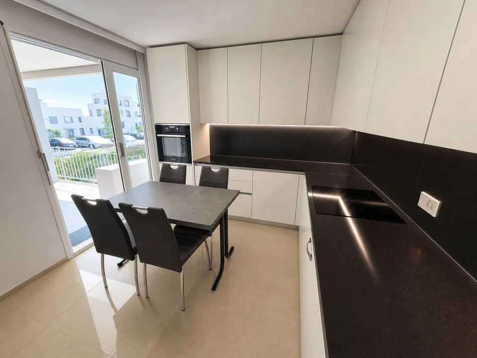 Elegante 4.5 Locali con 2 Terrazze e 3 Posteggi a Gordola