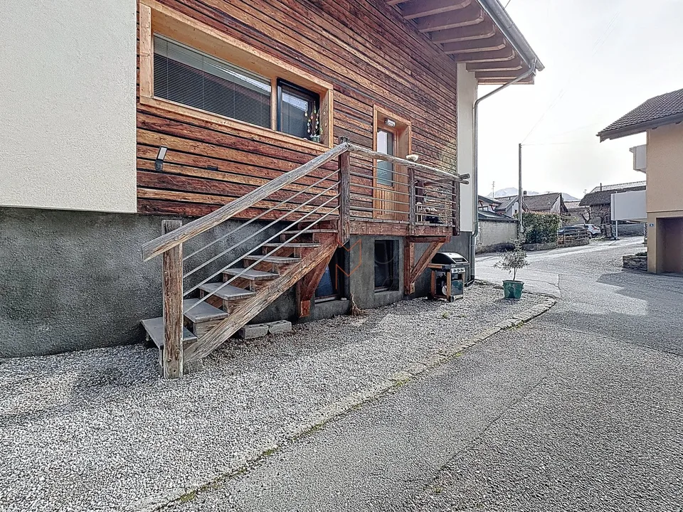 Prächtige renovierte Scheune mit 2 Apartments in Savièse