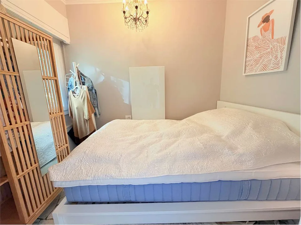 Zweizimmer-Eckwohnung mit Renovierung, schönem Terrassenbereich und traumhafter Seesicht – Foto 7 von 13