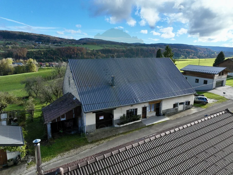 Haus mit atemberaubendem Blick in der Nähe der Grenze