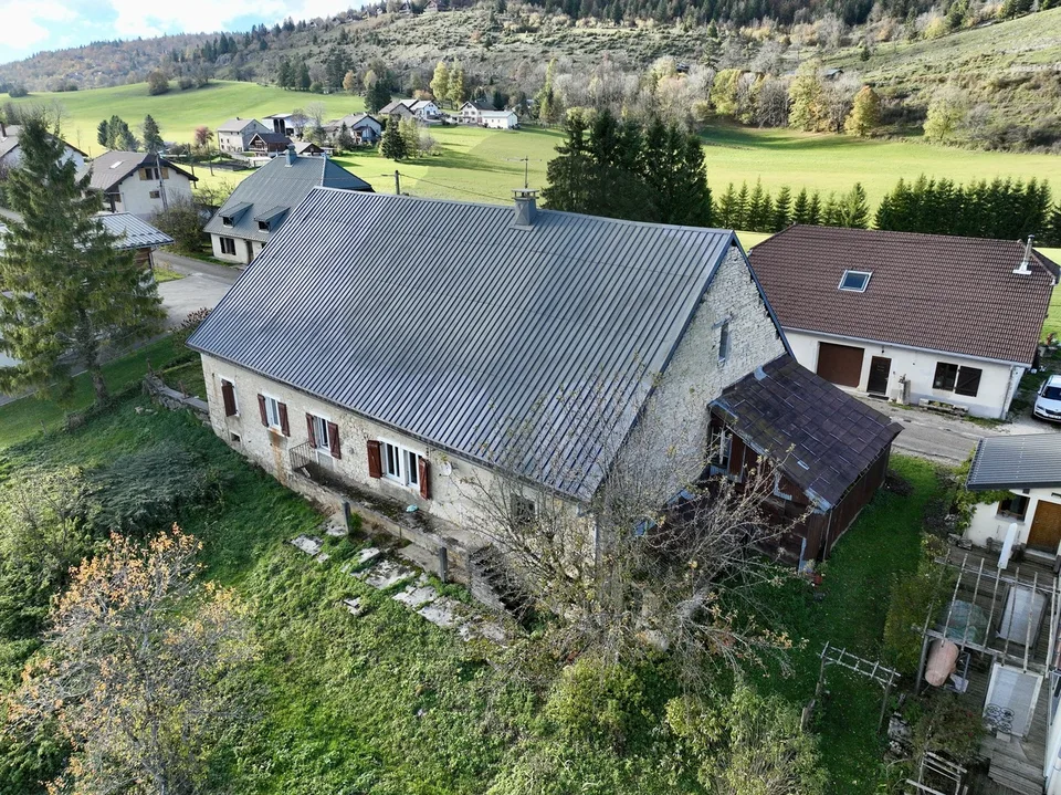 Haus mit atemberaubendem Blick in der Nähe der Grenze