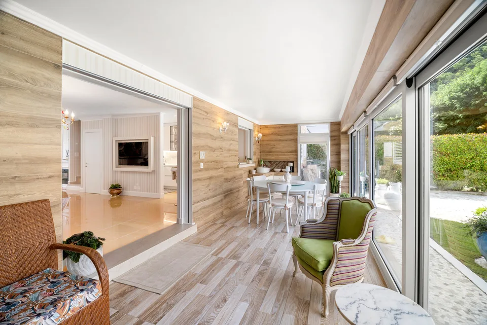 Villa 5,5 pièces au charme méditerranéen avec jardin et cuisine d'été