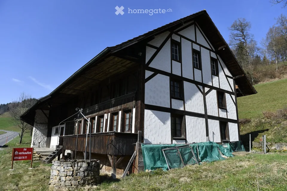 Charmantes Bauernhaus von 1771 mit grossem Grundstück